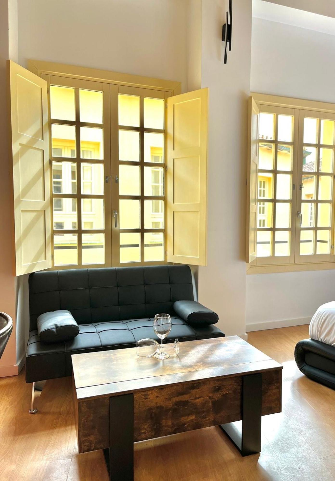 Luxury Apartments Chinitas 11 Малага Екстер'єр фото